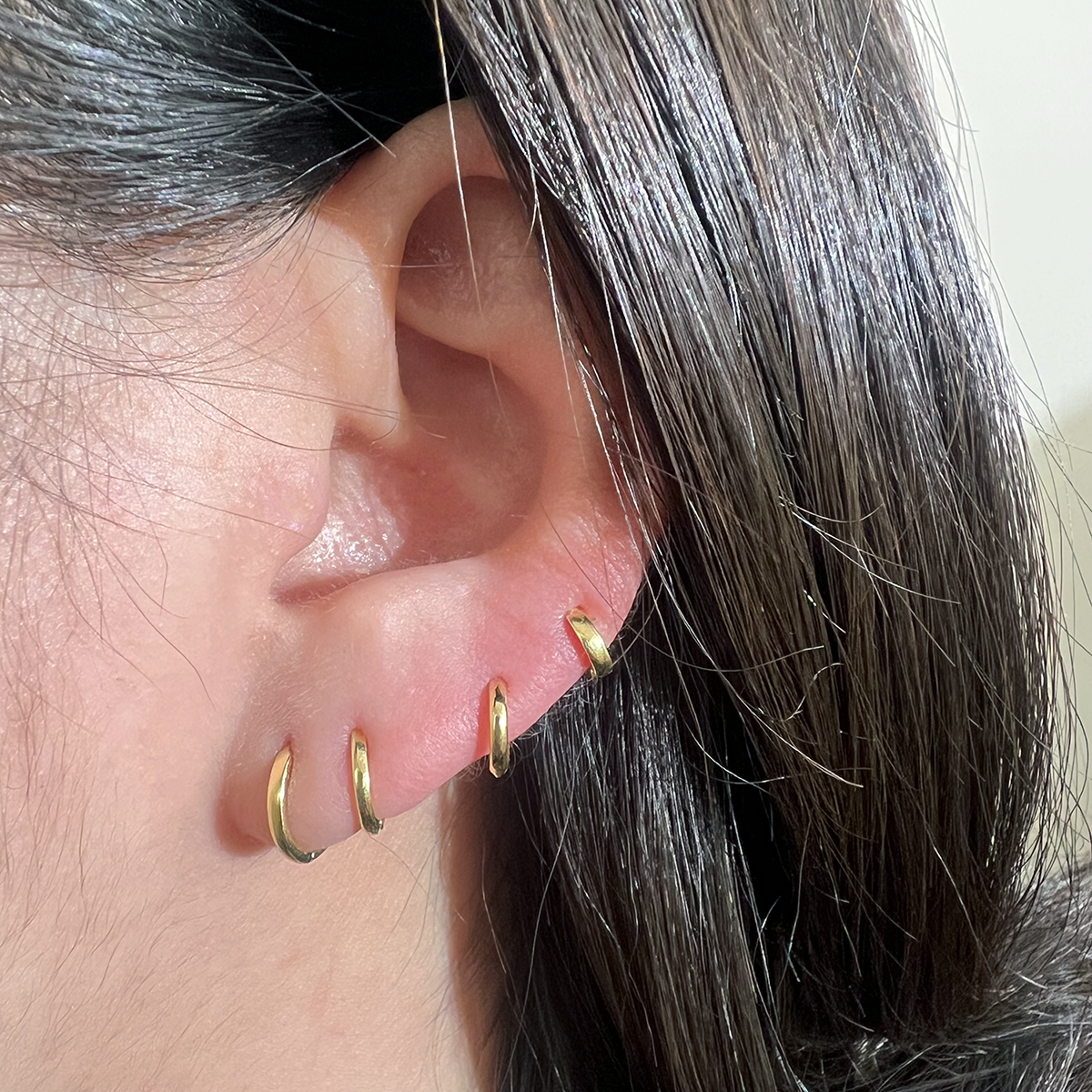 8mm Huggie Earring-2