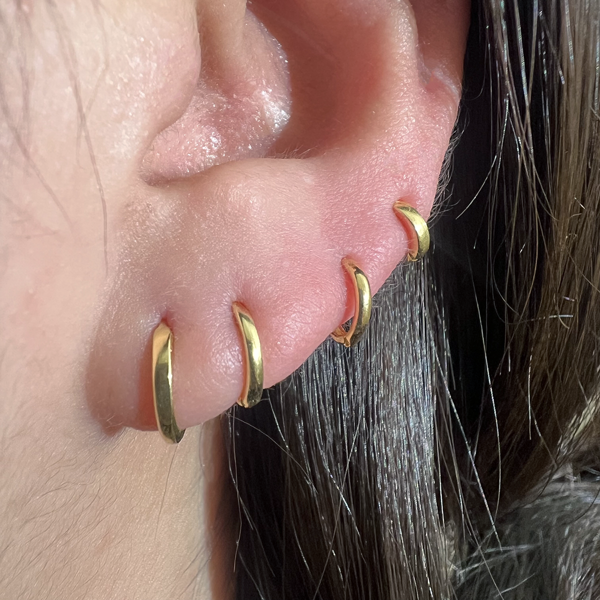 8mm Huggie Earring-4